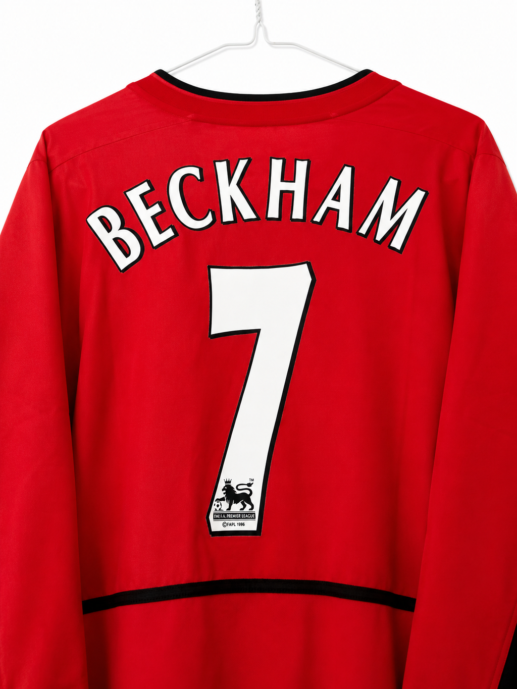 Manchester United Retro 2002 Home Shirt - Beckham 7 ( Medium )
